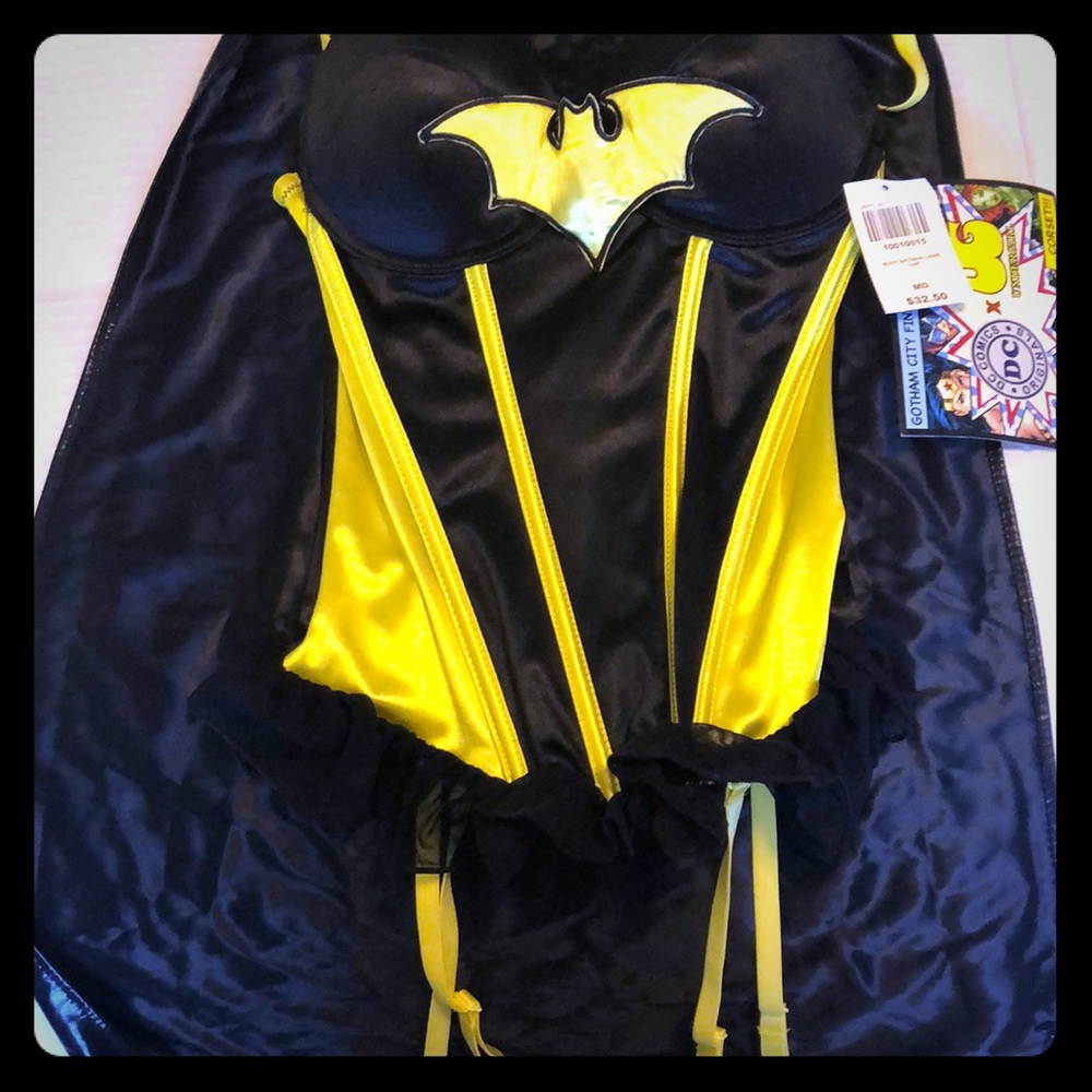 Sexy bat woman corset w/ cape costume 🎃